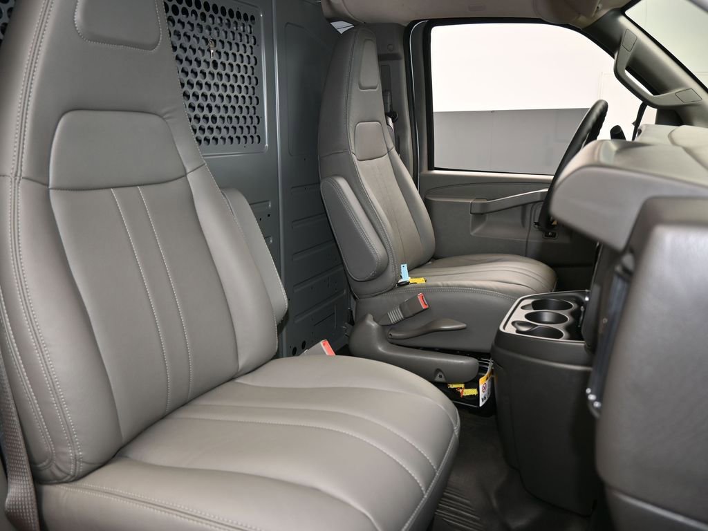 New 2025 Chevrolet Express 2500 w/ Driver Convenience Package image 40