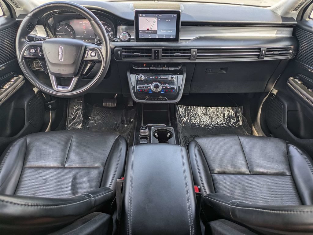Used 2022 Lincoln Corsair AWD w/ Premium Package image 2