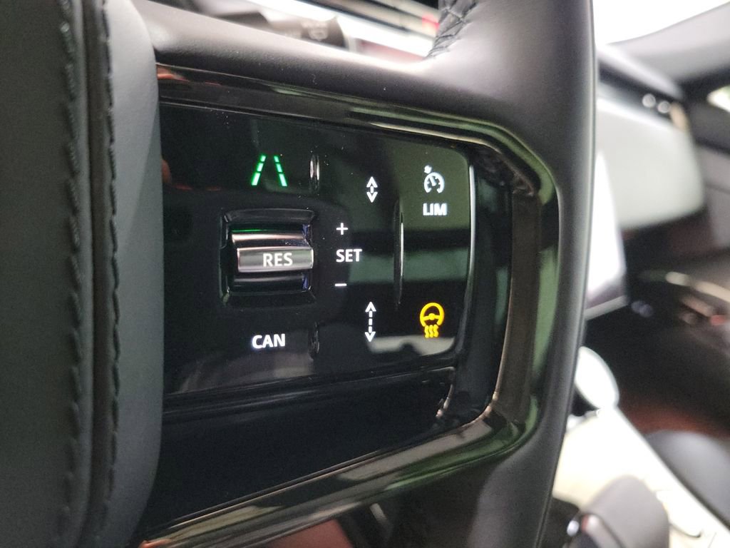 Used 2023 Land Rover Range Rover Sport SE Dynamic image 17