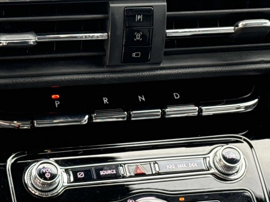 Used 2022 Lincoln Corsair FWD w/ Equipment Group 101A image 35