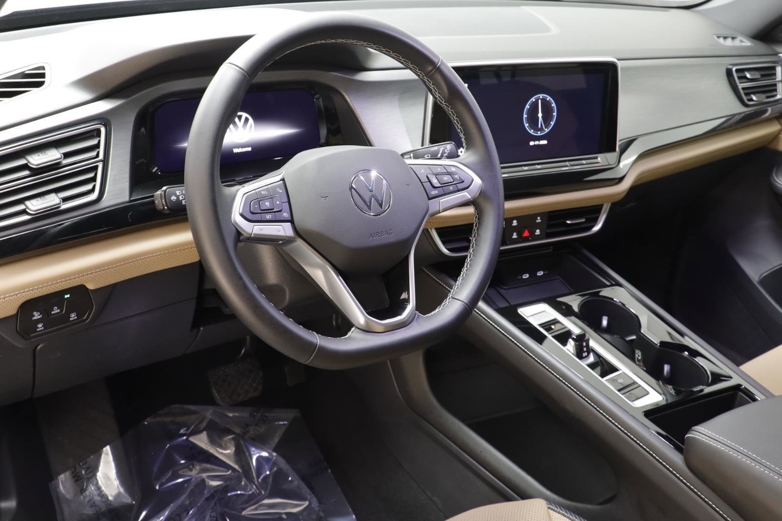 Used 2025 Volkswagen Atlas Cross Sport SE image 7