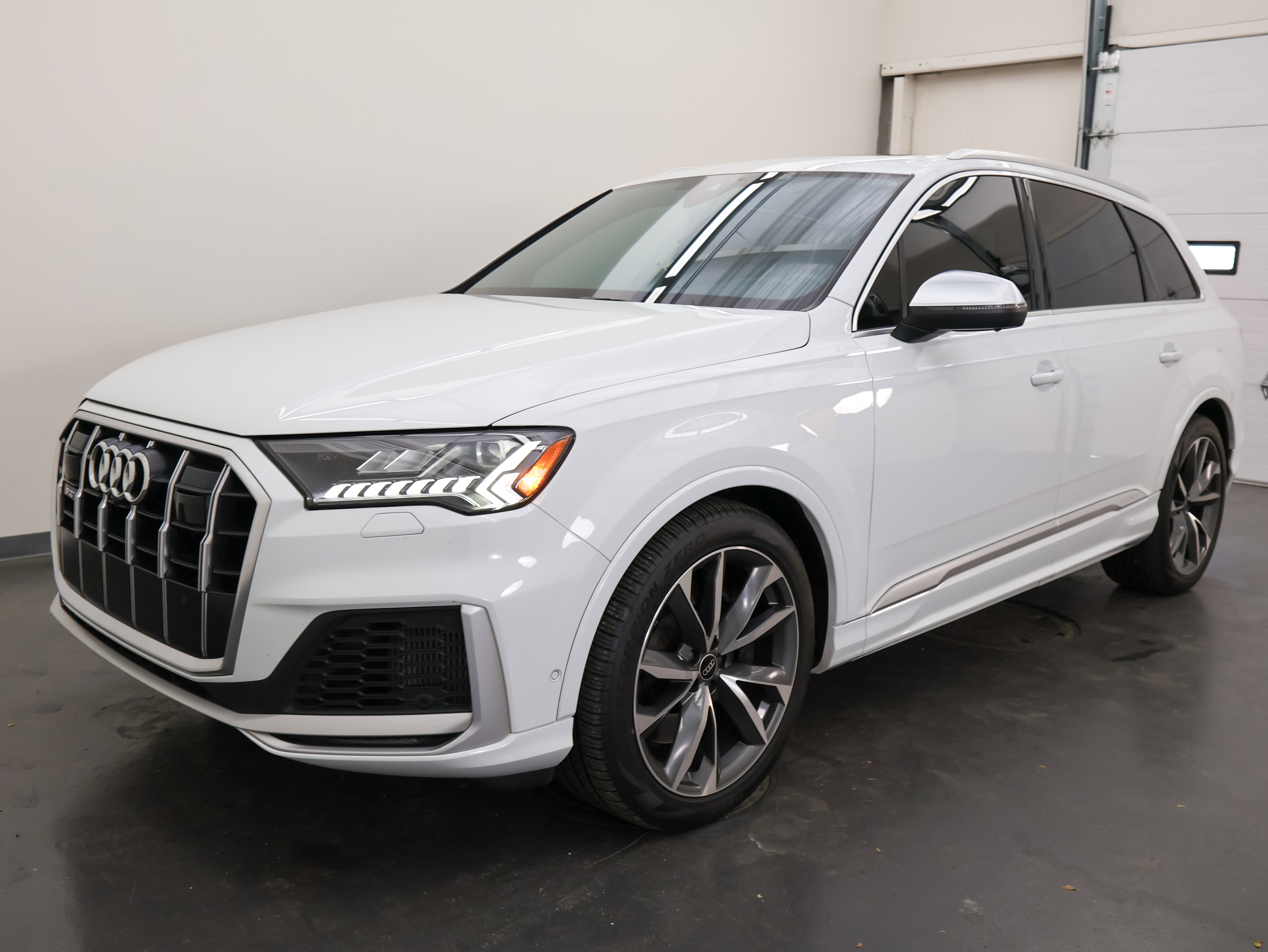 Used 2022 Audi SQ7 Premium Plus AWD/4WD image 7