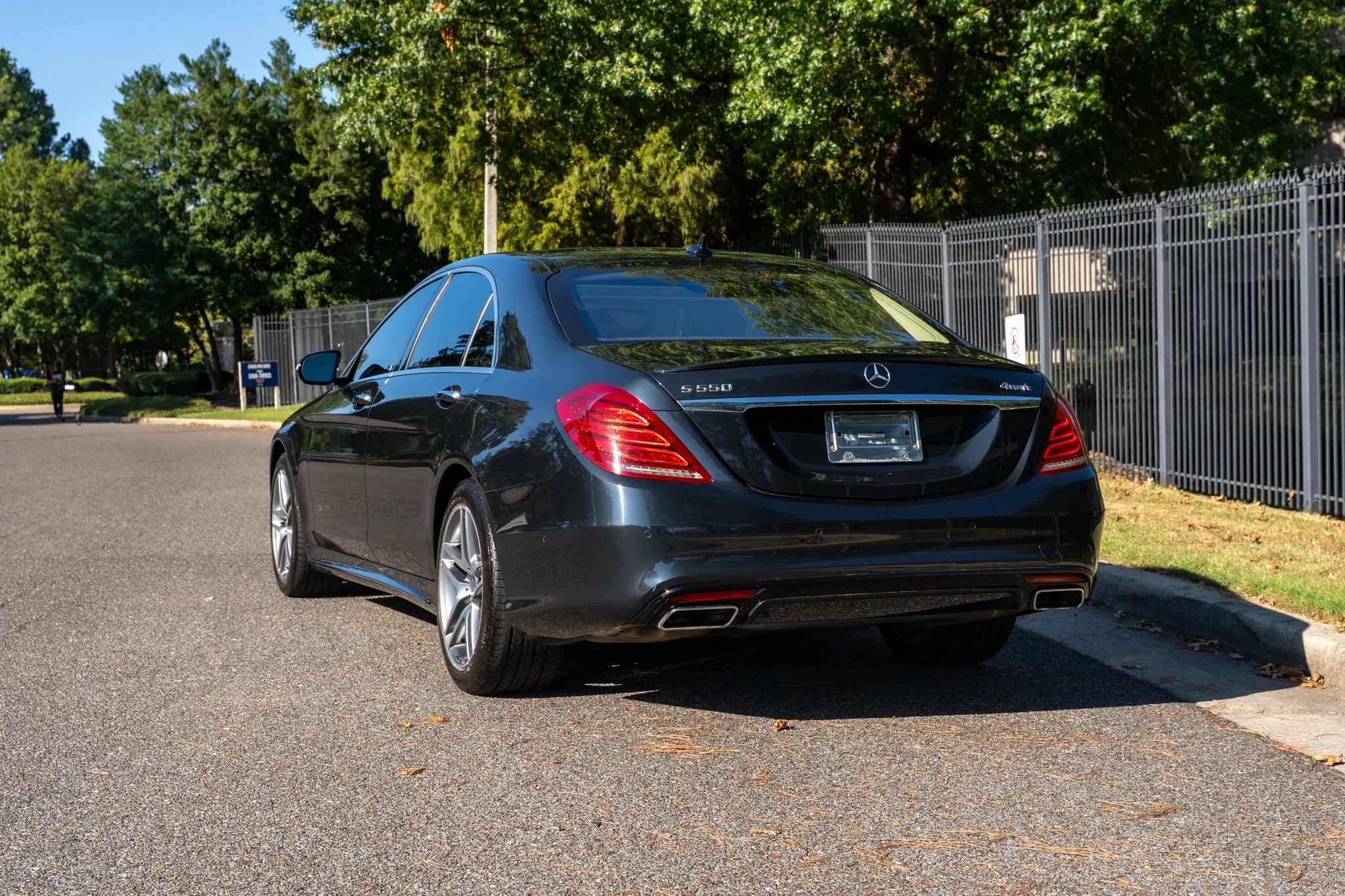 Used 2015 Mercedes-Benz S 550 4MATIC Sedan image 7