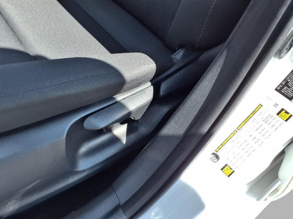 Used 2025 Toyota Corolla LE FWD image 23