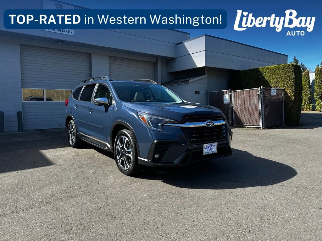 Used 2023 Subaru Ascent Limited w/ Technology Package AWD/4WD image 4