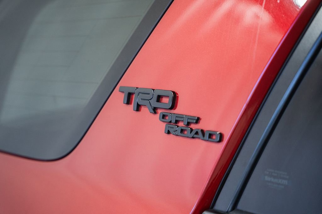Used 2020 Toyota 4Runner TRD Off-Road AWD/4WD image 19
