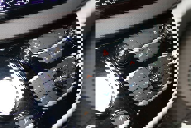 Used 2017 Chrysler Pacifica Touring-L Plus image 19