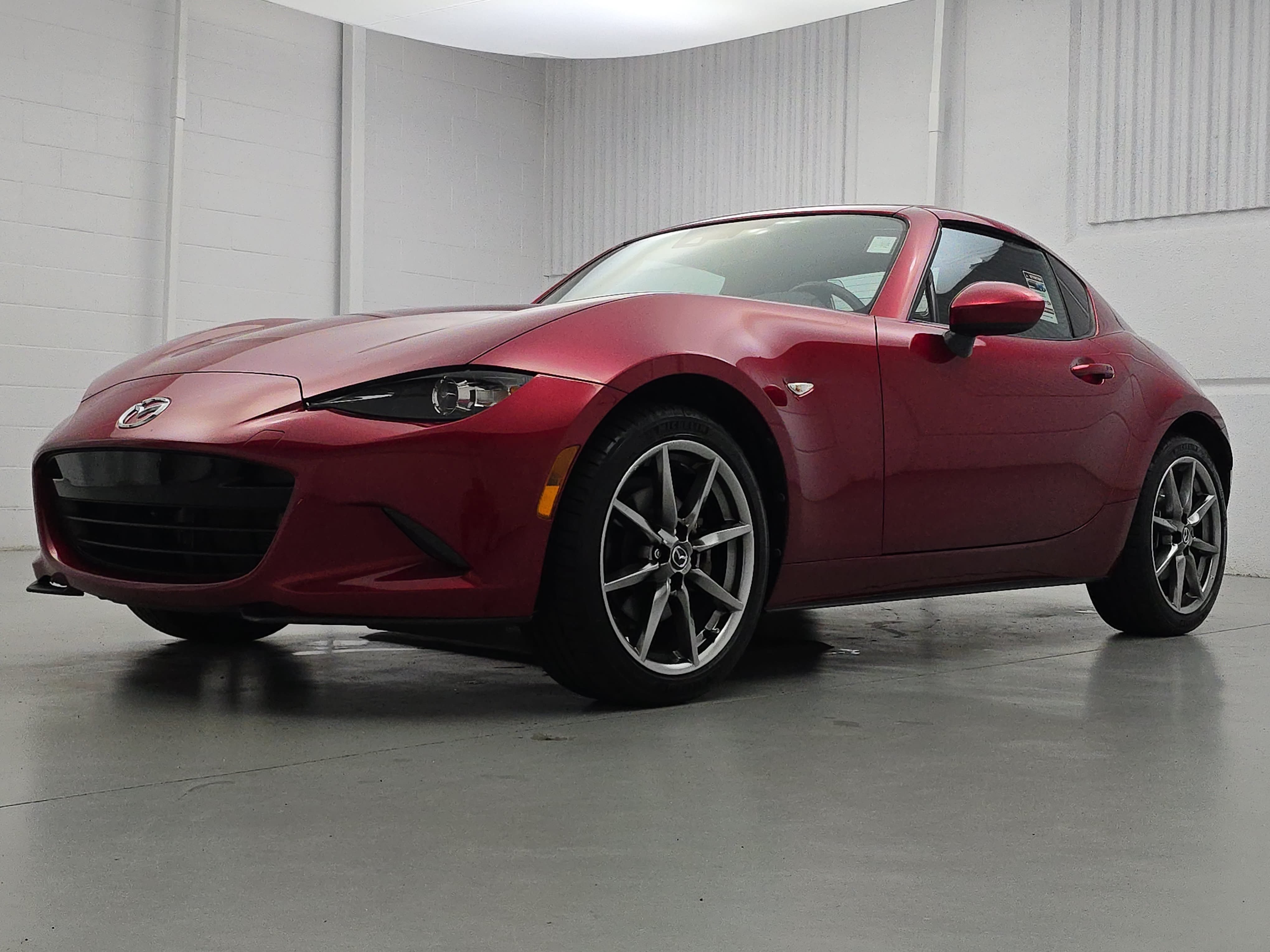 Used 2023 MAZDA MX-5 Miata Grand Touring RWD image 1