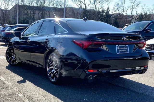 Used 2019 Toyota Avalon XSE image 10