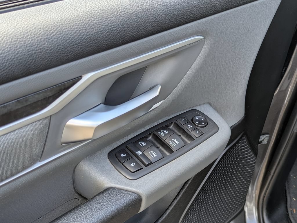 Used 2020 RAM 1500 Big Horn AWD/4WD image 11
