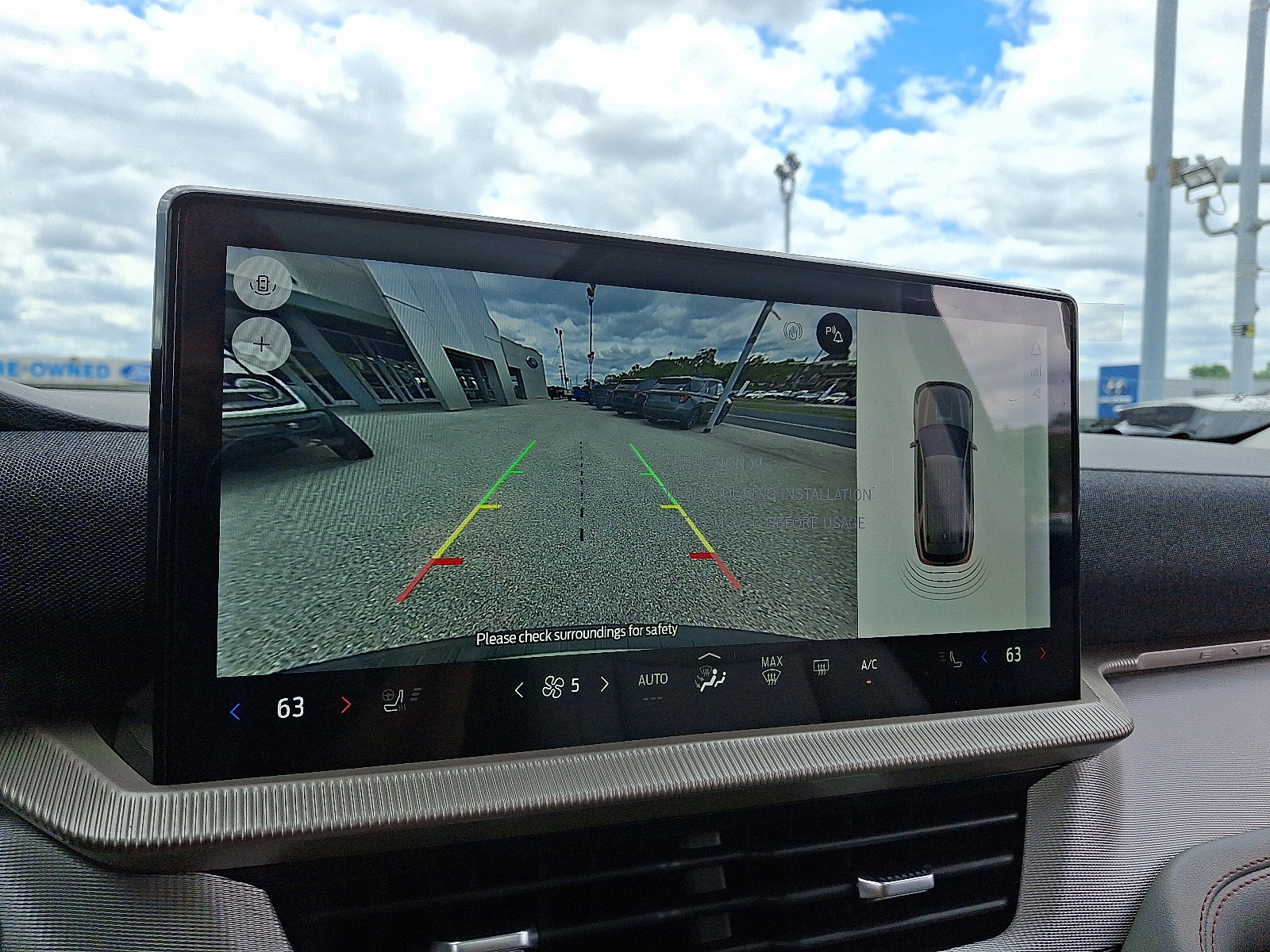 New 2025 Ford Explorer Active w/ Active Comfort Package image 14