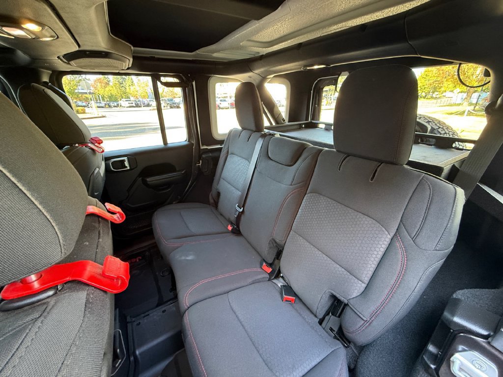 Used 2019 Jeep Wrangler Unlimited Rubicon w/ Cold Weather Group AWD/4WD image 22