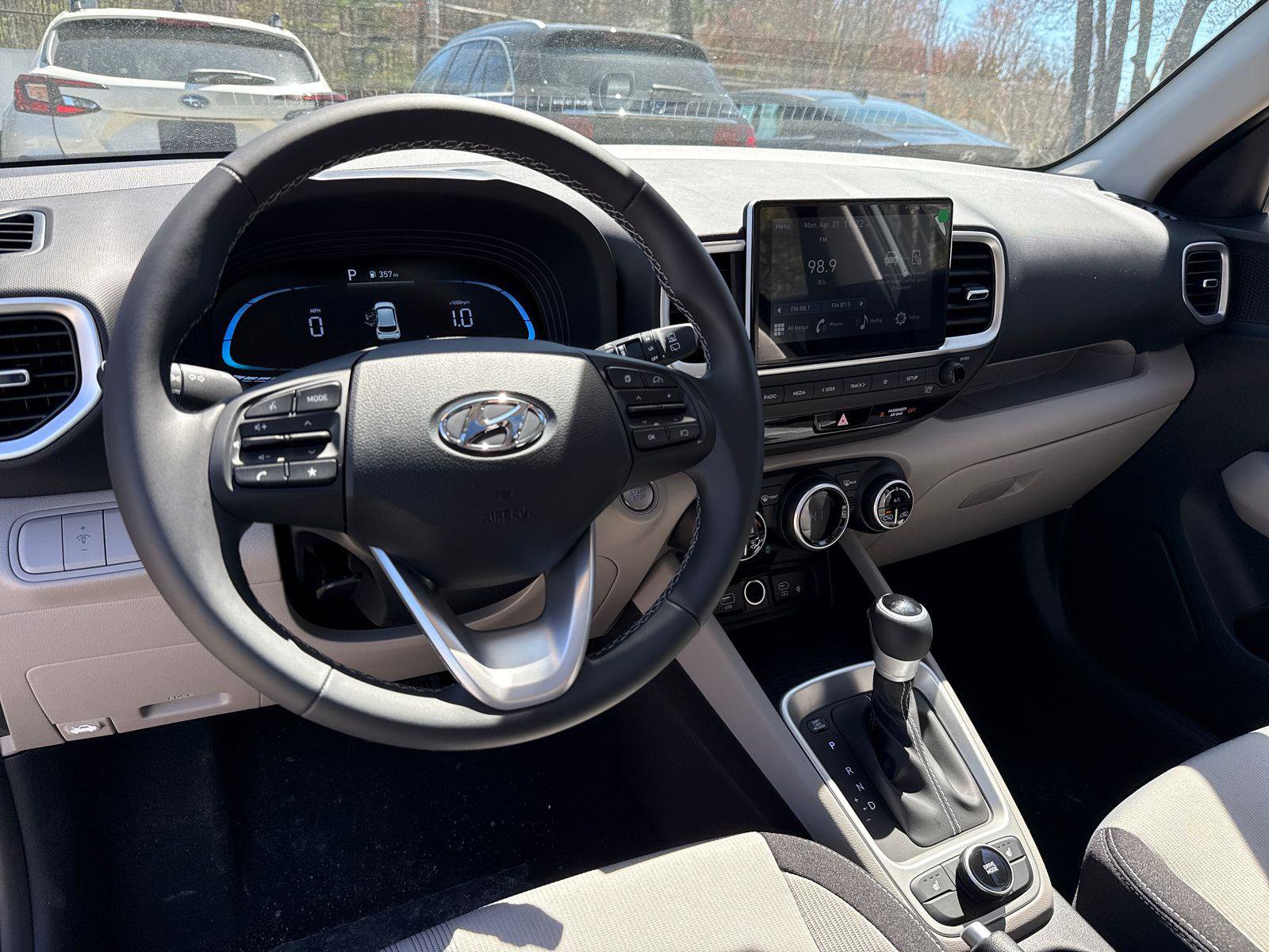 New 2026 Hyundai Venue SEL FWD image 12