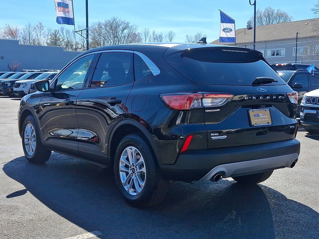 Certified 2022 Ford Escape SE w/ Cold Weather Package AWD/4WD image 5