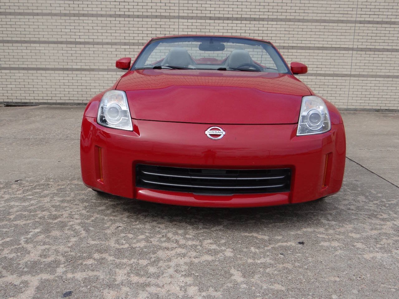 Used 2007 Nissan 350Z Touring RWD image 9