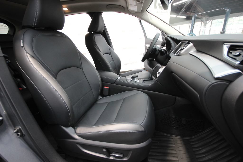 Used 2019 INFINITI QX50 Essential w/ Premium Heat Package AWD/4WD image 36