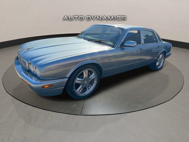 Used 2003 Jaguar XJ8 image 2