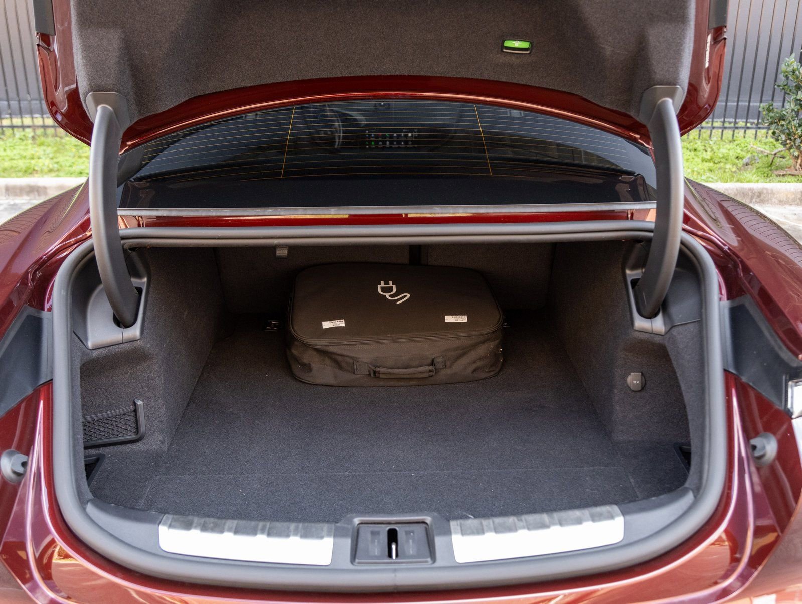 Certified 2022 Porsche Taycan GTS image 30