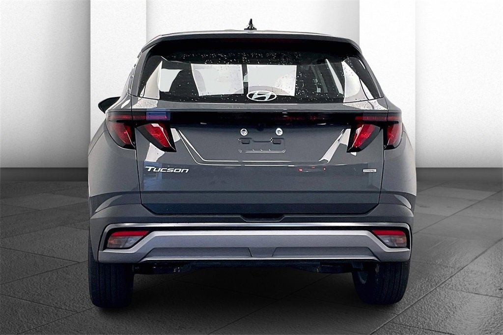 New 2025 Hyundai Tucson SE image 4