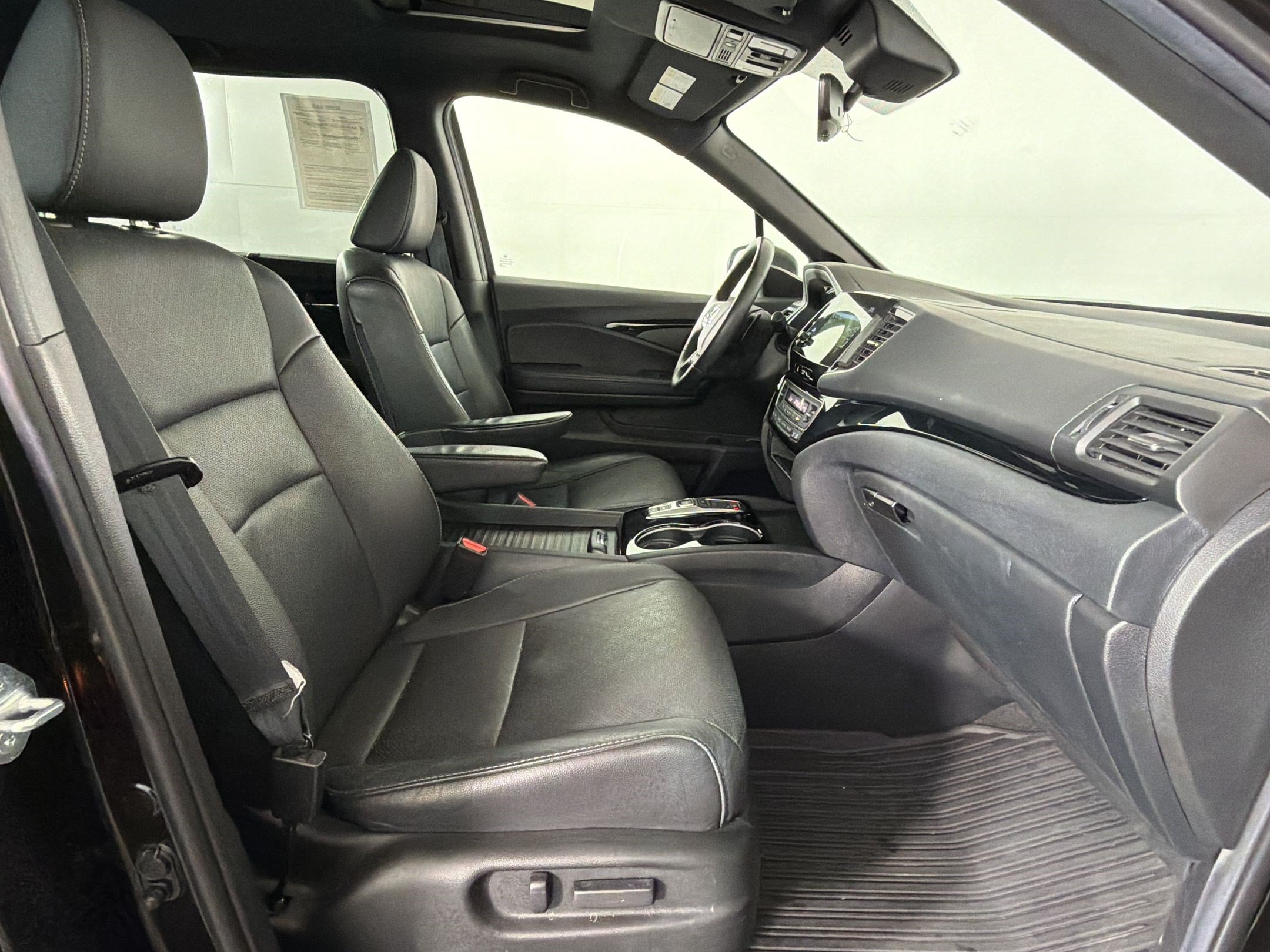 Used 2021 Honda Passport Touring image 30