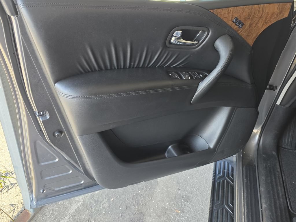Used 2024 Nissan Armada SL w/ Captain's Chairs Package AWD/4WD image 42