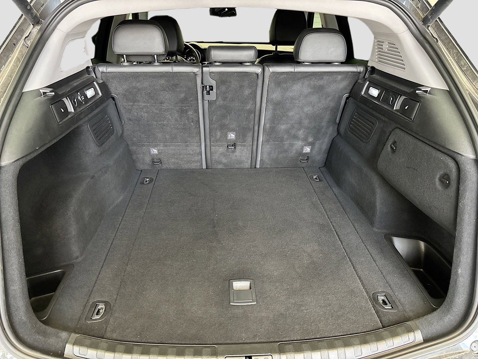 Used 2018 Alfa Romeo Stelvio AWD image 15