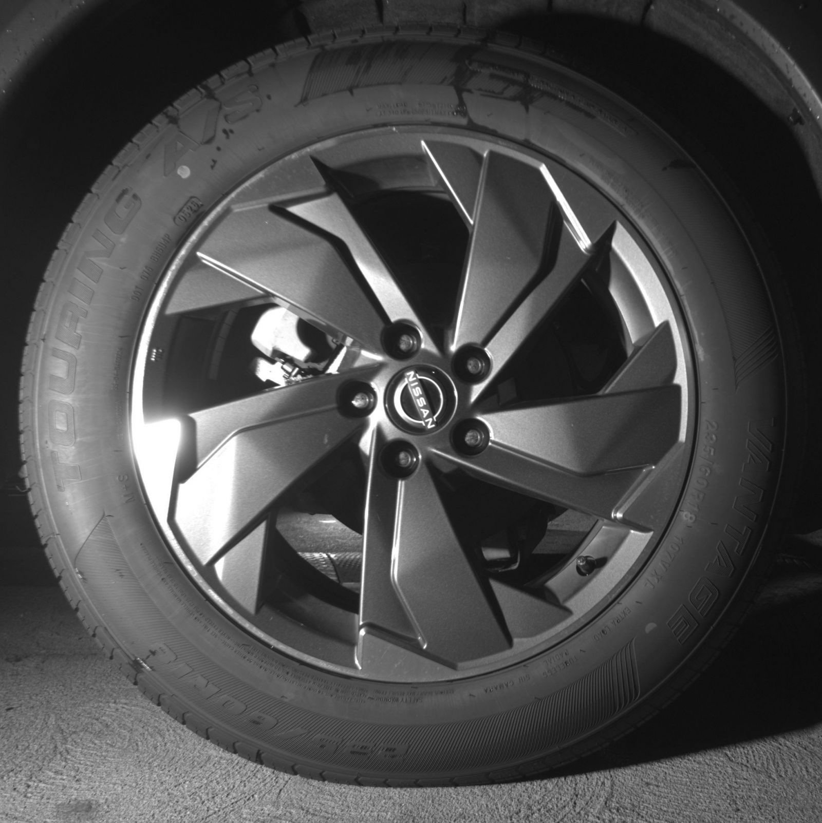 Used 2025 Nissan Rogue SV FWD image 18