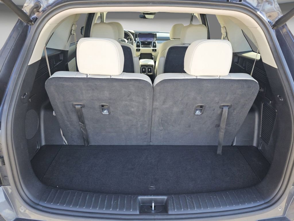 Used 2023 Kia Sorento SX Prestige w/ Panoramic Sunroof Package image 29
