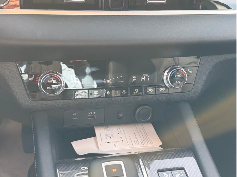 Used 2025 Mitsubishi Outlander Ralliart AWD/4WD image 13
