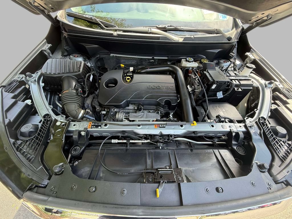 Used 2023 GMC Terrain SLT w/ LPO, Floor Liner Package FWD image 22