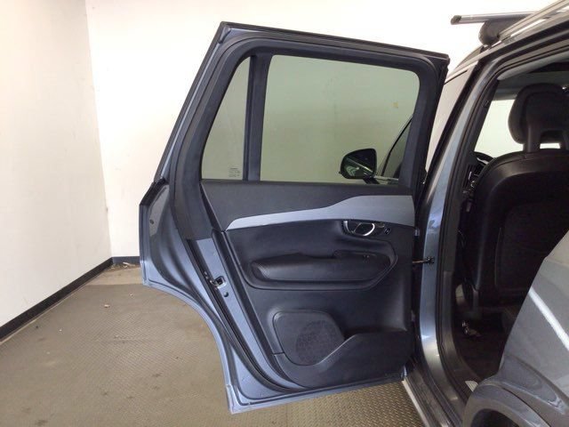 Used 2016 Volvo XC90 T8 Momentum w/ Vision Package AWD/4WD image 13