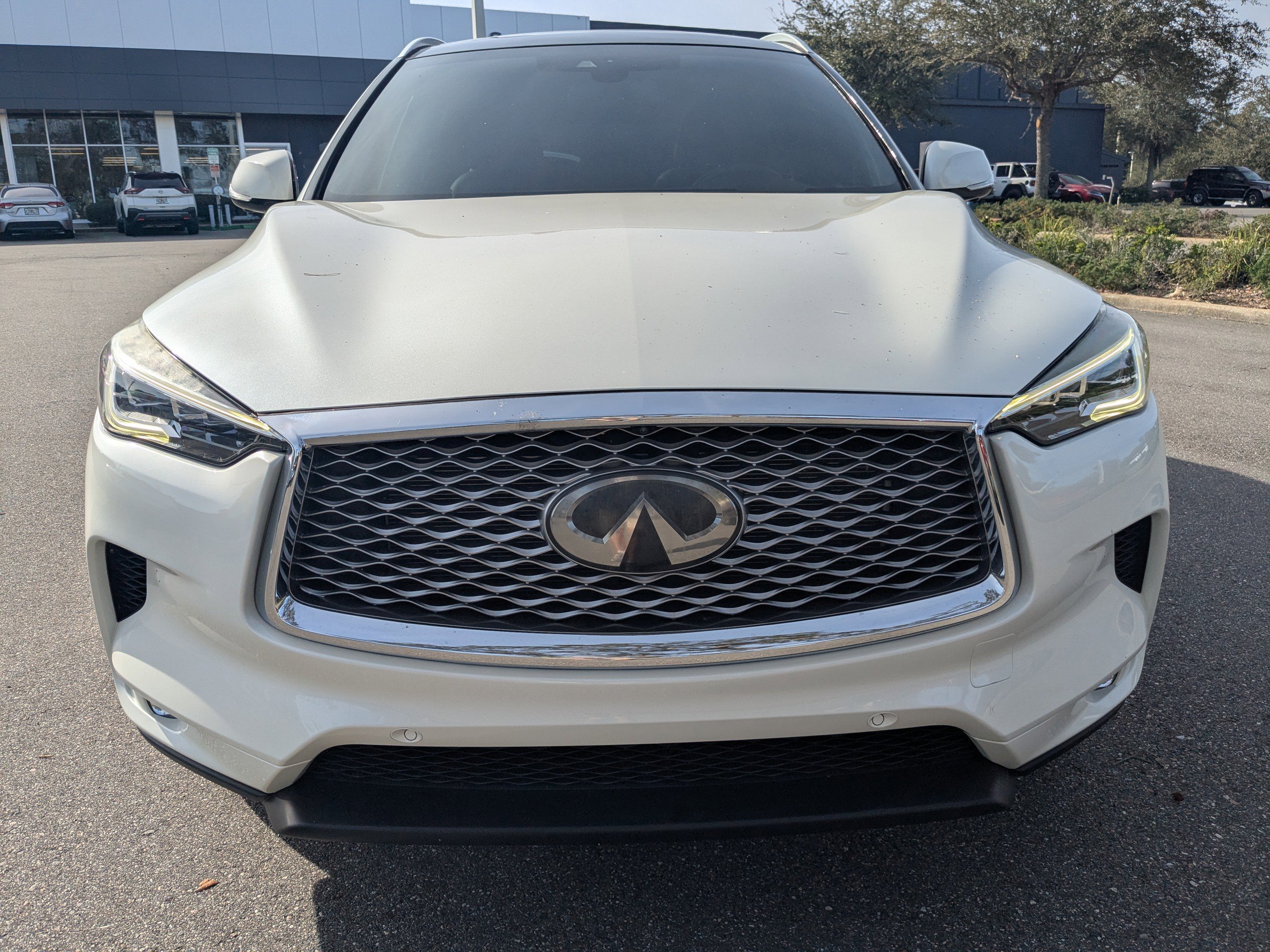 Used 2019 INFINITI QX50 Essential w/ Sensory Package image 9