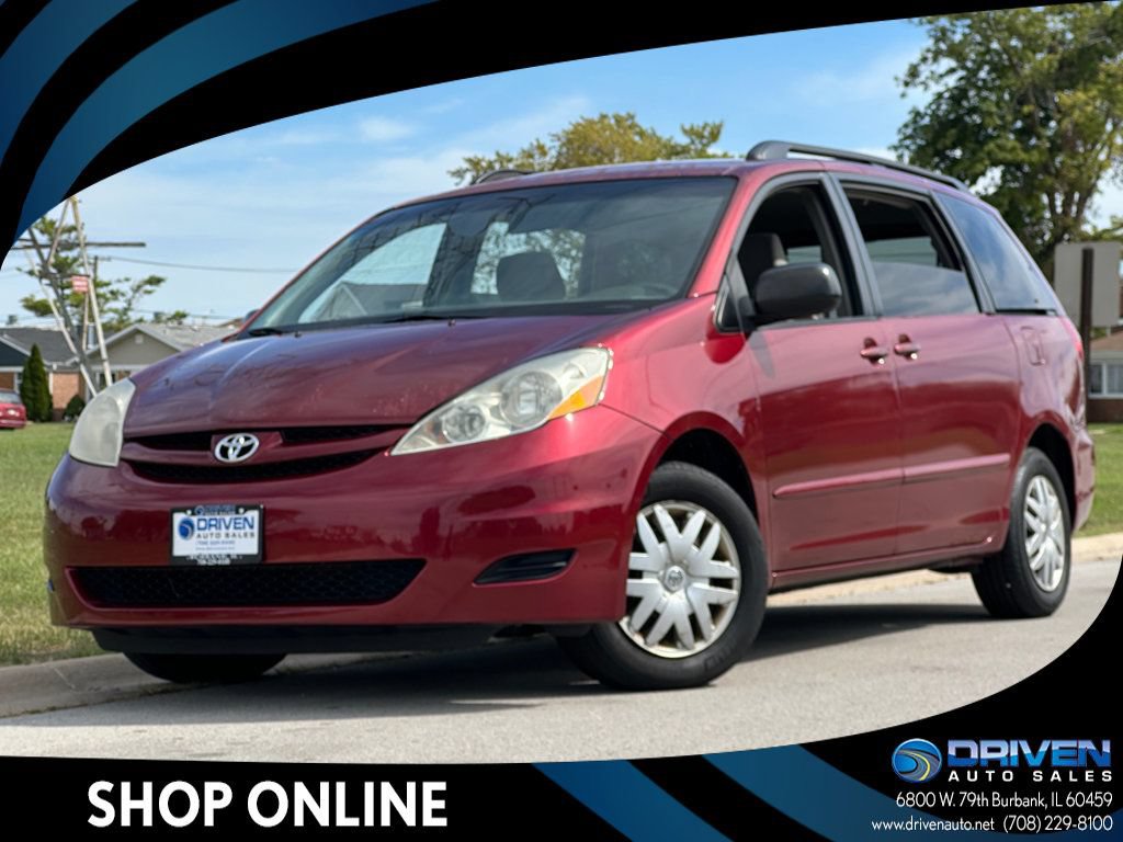 Used 2008 Toyota Sienna LE FWD image 1