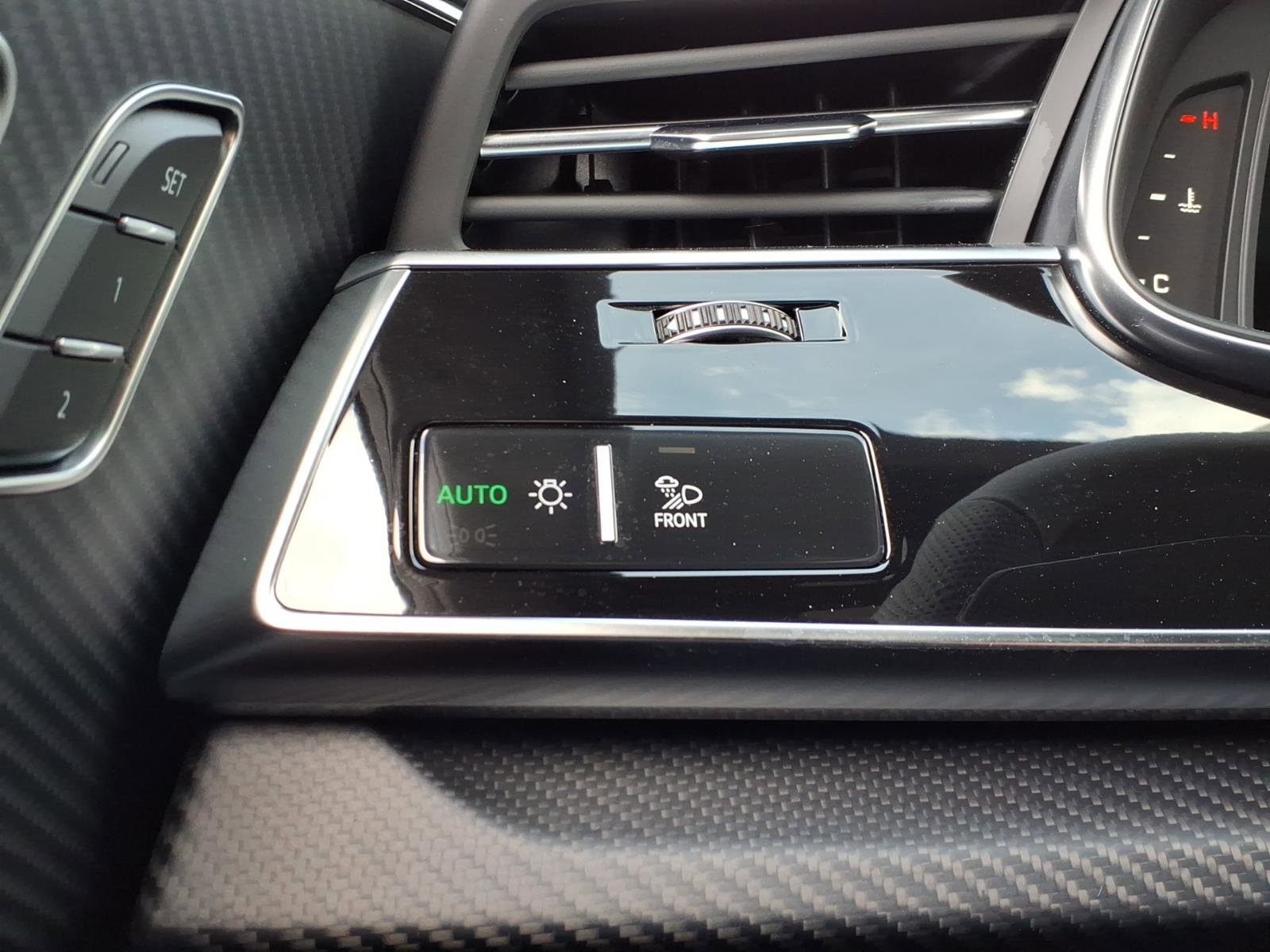 New 2026 Audi SQ8 Prestige image 23