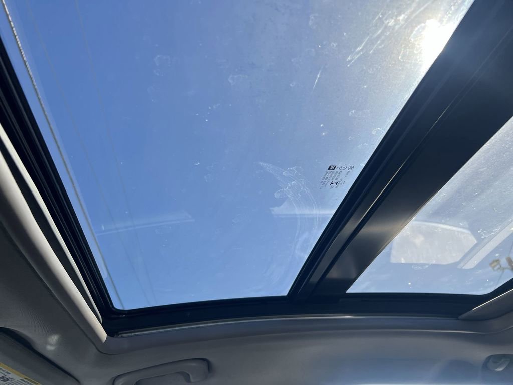 Used 2022 Chevrolet Malibu LT image 15