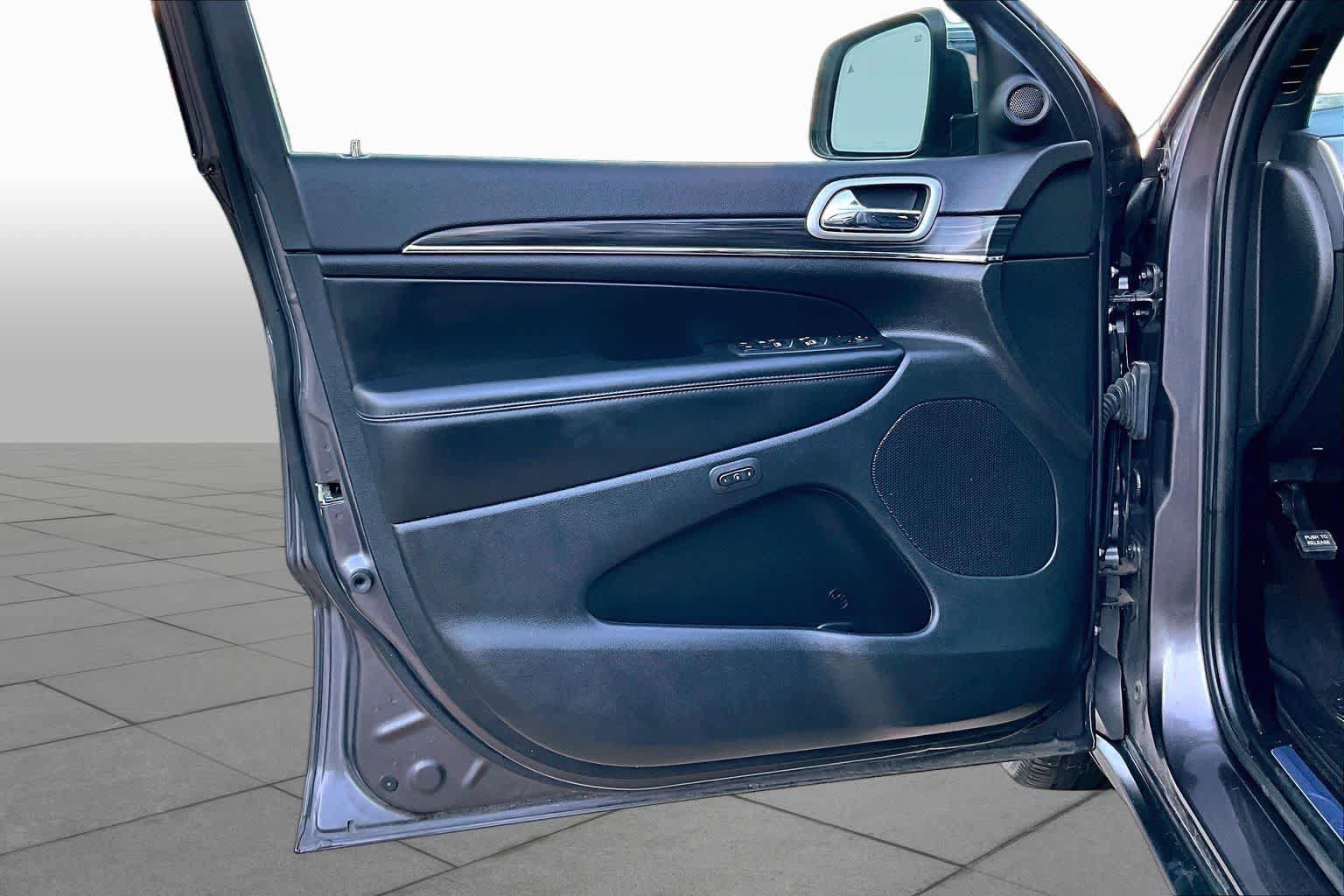 Used 2021 Jeep Grand Cherokee Limited RWD image 22