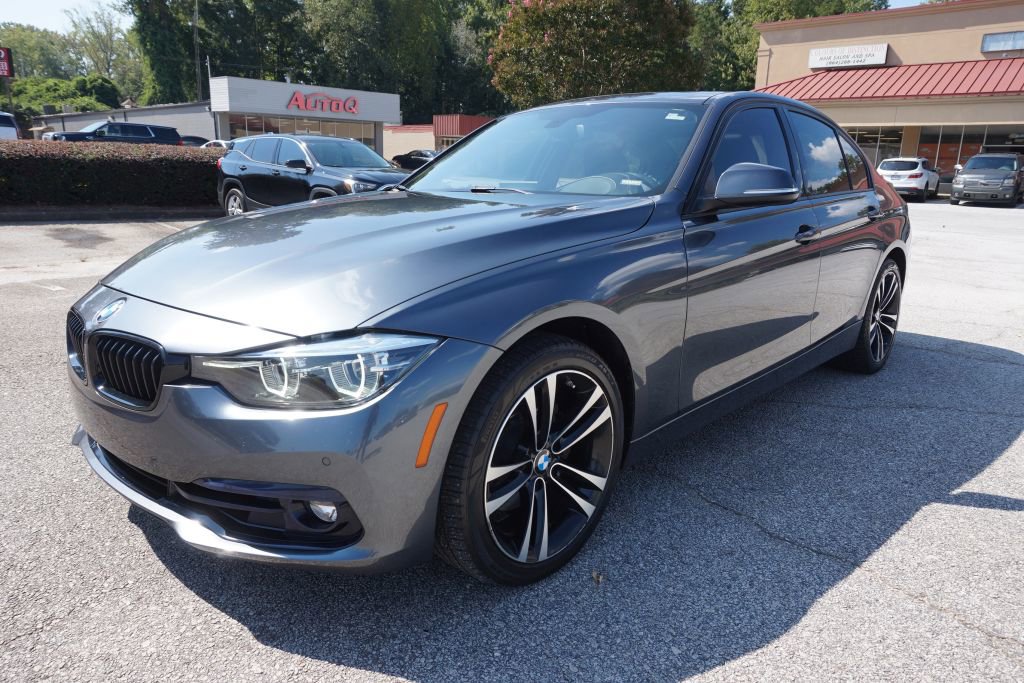 Used 2018 BMW 330i Sedan image 3
