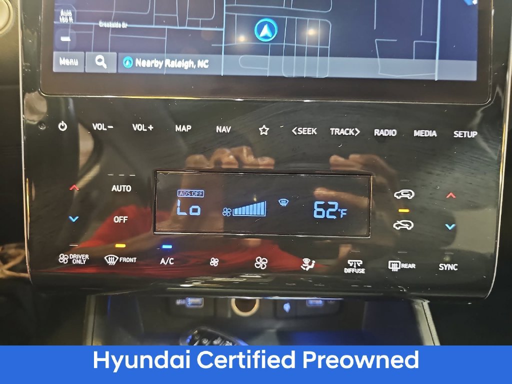 Certified 2024 Hyundai Tucson Limited AWD/4WD image 24