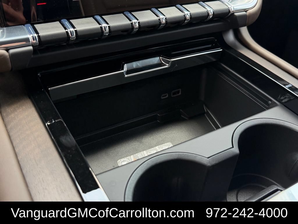 New 2026 GMC Yukon Denali Ultimate AWD/4WD image 18