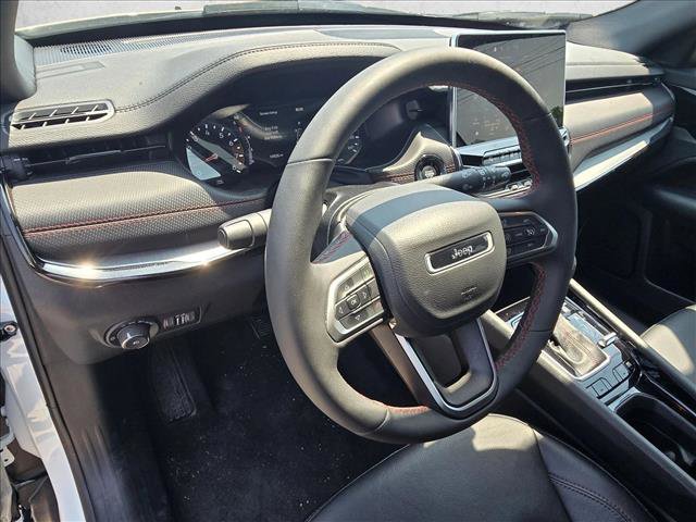 Used 2026 Jeep Compass Trailhawk AWD/4WD image 10