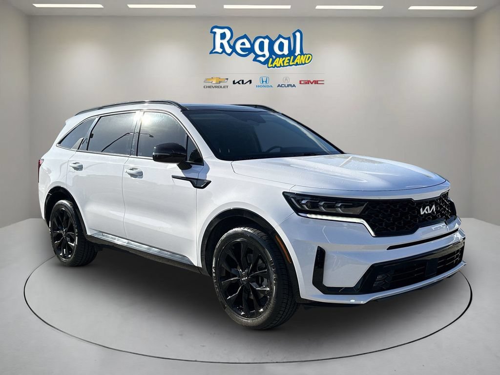 Certified 2022 Kia Sorento SX FWD image 1
