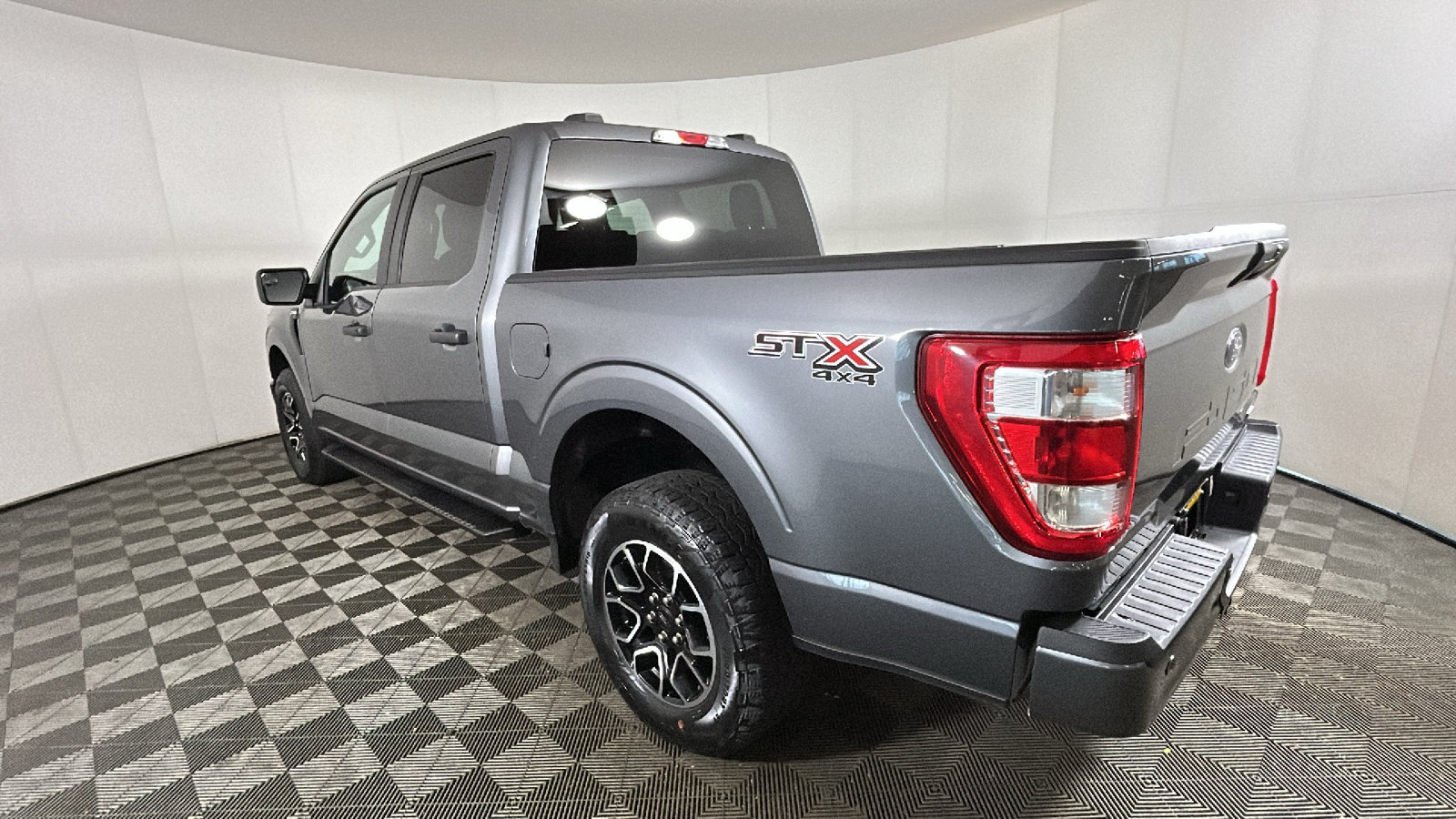 Used 2023 Ford F150 XL w/ XL STX Apperance Package AWD/4WD image 5