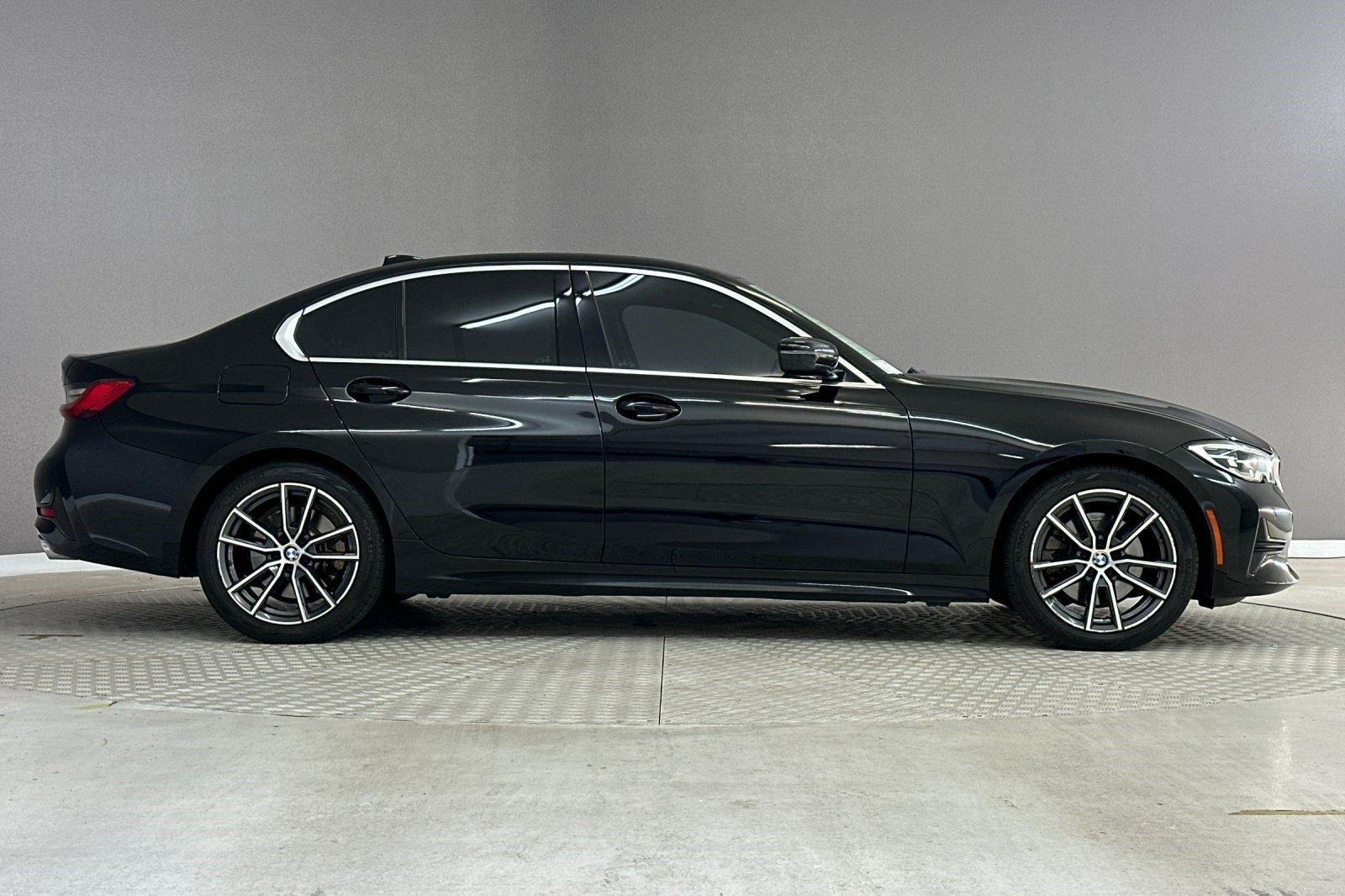 Used 2019 BMW 330i Sedan w/ Convenience Package RWD image 7