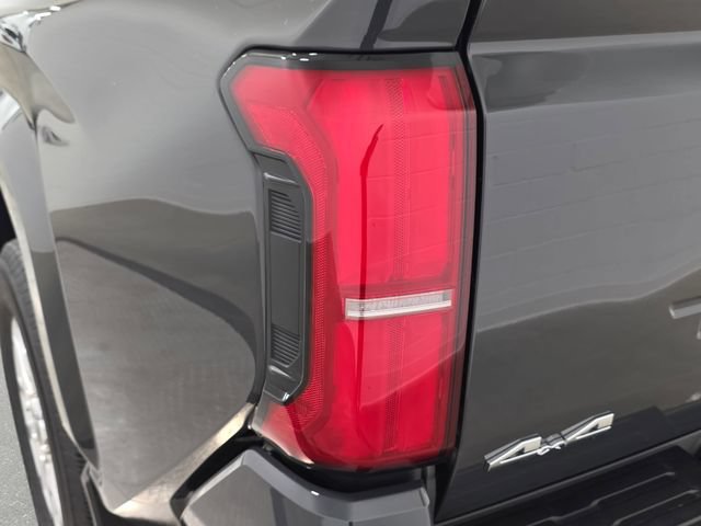 Certified 2024 Toyota Tacoma SR5 AWD/4WD image 28