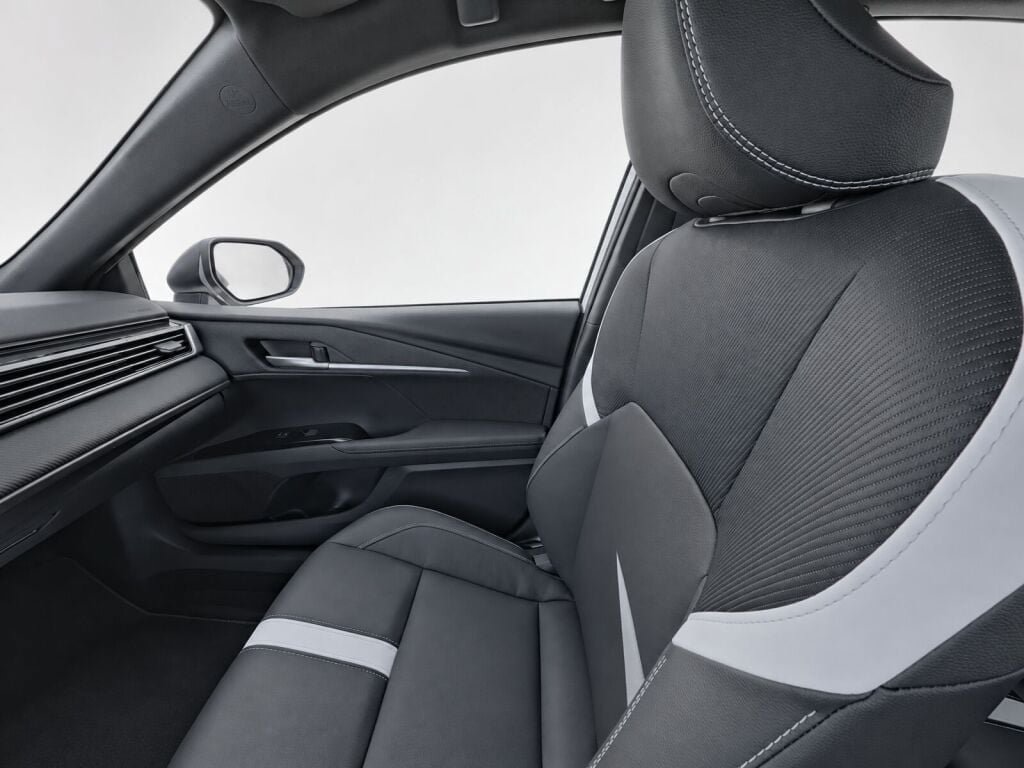 Certified 2026 Toyota Camry SE FWD image 14