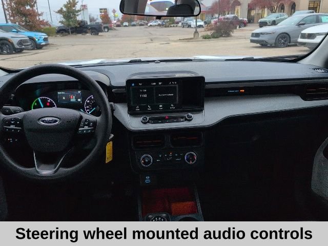 Used 2023 Ford Maverick XLT image 4