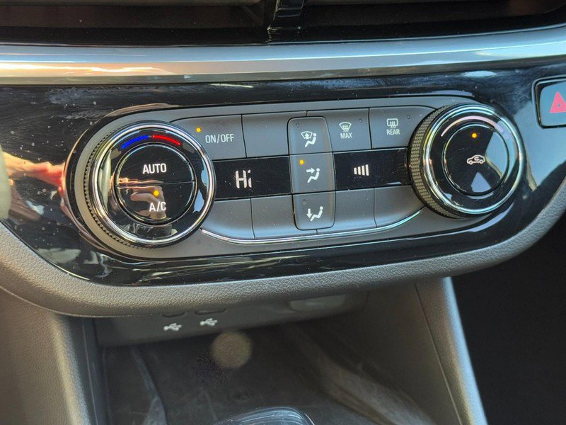 Used 2024 Buick Envista Sport Touring w/ Convenience II Package image 21