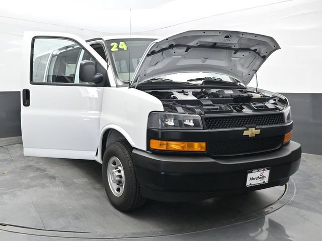 Used 2024 Chevrolet Express 3500 LS RWD image 40