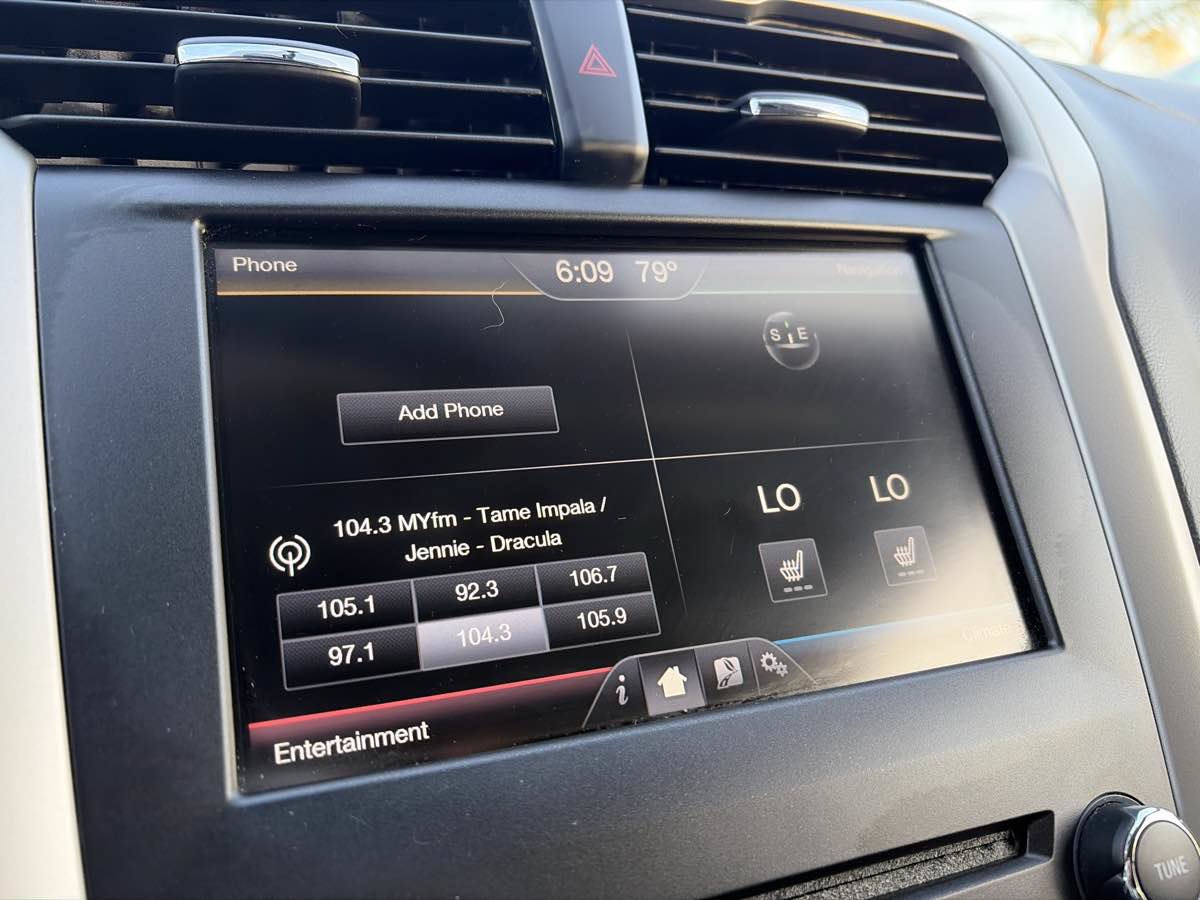 Used 2015 Ford Fusion SE w/ Equipment Group 502A FWD image 38