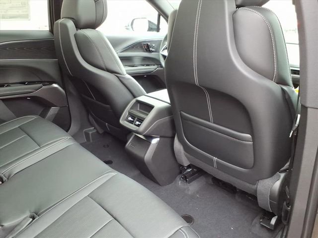 New 2026 Cadillac Lyriq Sport w/ LPO, Floor Liner Package AWD/4WD image 21